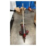 BLACK HAWK HYDRAULIC FLOOR JACK