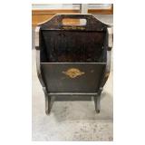 VTG WOOD MAGAZINE RACK