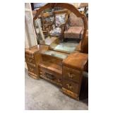 VTG VANITY W/ BAKELITE ACCENT HANDLES & MIRROR