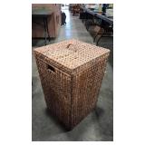 WICKER DECORATIVE LAUNDRY BASKET