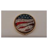 ESTEE LAUDER 'AMERICA THE BEAUTIFUL'POWDER COMPACT