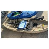 LIFETIME MUSKIE ANGLER 10' KAYAK W/ PADDLE, SEAT &