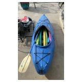EMOTION COMET 8' KAYAK W/ PADDLE & FOAM NOODLES