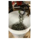 HD CHAIN W/ HOOKS