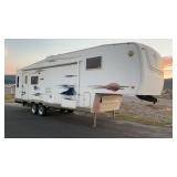 SAVOY LX 28ï¿½ FIFTH-WHEEL TRAILER