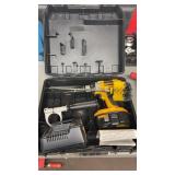 DEWALT 18 VOLT CORDLESS DRILL W/ BATTERY & CHRGR