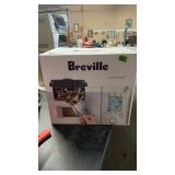 NIB BREVILLE BREAD MAKER