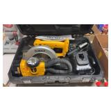 DEWALT 18 VOLT TOOL SET W/ BATTERY & CHARGER