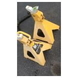 PR OF YELLOW 6 TON JACK STANDS