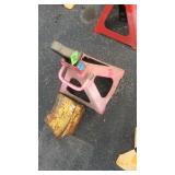 RED JACK STAND & WHEEL CHOCK