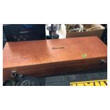 STARRETT DOVE TAIL WOOD BOX 33'X11'X5.5'
