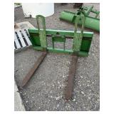 JOHN DEERE LOADER FORKS ATTACHMENT