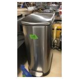 FOOT OP WASTE BASKET