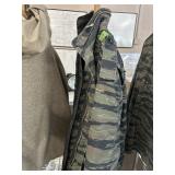 CAMO INSULATED JACKET SIZE ?