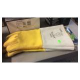 NEW PR OF TILLMAN WELDING GLOVES