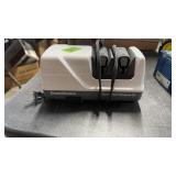CHEF'S CHOICE KNIFE SHARPENER