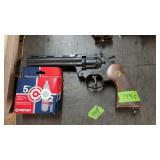 CROSSMAN CO2 PISTOL W/ CARTRIDGES