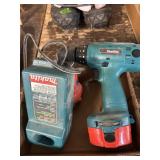 MAKITA CORDLESS DRILL W/ 2 BATTERY & CHARGER
