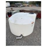 550 GALLON POLY TANK