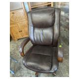 LAZBOY BROWN LEATHER SWIVEL OFFICE CHAIR