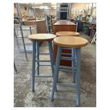 3 MATCHING BAR STOOL  W/ 29' SEAT HEIGHT