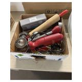 GROUP OF KITCHEN UTENSILS & CUISENART SMART STICK