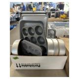 BX OF BAKING PANS, MUFFIN PAN