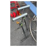 2 ADJUSTABLE ROLLER STANDS