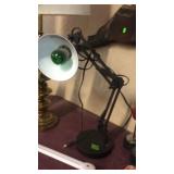 ADJUSTABLE METAL DESK LAMP