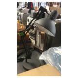 2 DESK LAMPS