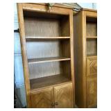 OAK LIVING ROOM ADJUSTABLE SHELF 32'X19'X76'