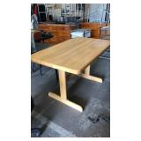 MAPLE TABLE, 50'X29'X30'