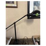 ADJUSTABLE DESK LAMP