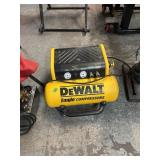 DEWALT PORTABLE AIR COMPRESSOR