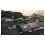 MATHEWS ELITE ENERGY 35 COMPOUND BOW W/ ARROWS