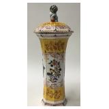 C. 1700 DELFT GARNITURE VASE & COVER W/ LION