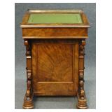 EARLY 19THC. WALNUT DAVENPORT DESK C. 1835