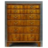 GEORGIAN TALL CHEST IN WALNUT VENEERS