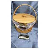 2002 woven memories homestead basket with lid,