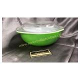 RARE vintage Pyrex Kelly green 2qt casserole with