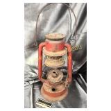 Barn lantern no globe