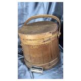 Sugar bucket with lid
