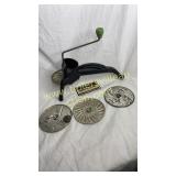 Vintage green handle kitchen slicer