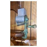 Small Vintage kitchen grinder