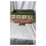 Unmarked Roseville Dahlrose windows box