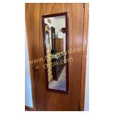 Trifold hanging mirror