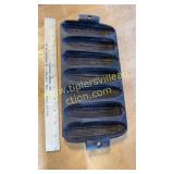 Unmarked corn stick pan