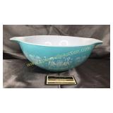 Tuqiouse pyrex Amish butterprint 4qt mixing bowl