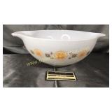 Pyrex town and country pattern 4qt mixing bowl