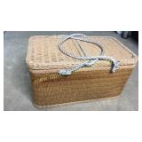 Woven picnic basket